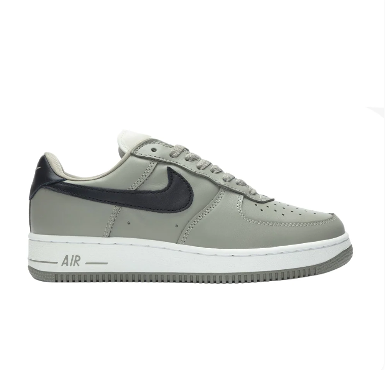 Nike Air Force 1 Low – Grey & Black Sneakers