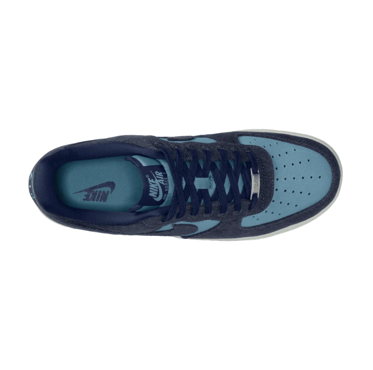 Nike Navy & Light Blue Low-Top Sneakers with Gum Sole