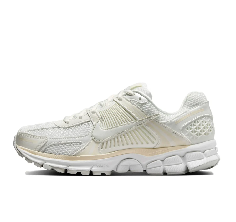 Nike White & Cream Mesh Low-Top Sneakers