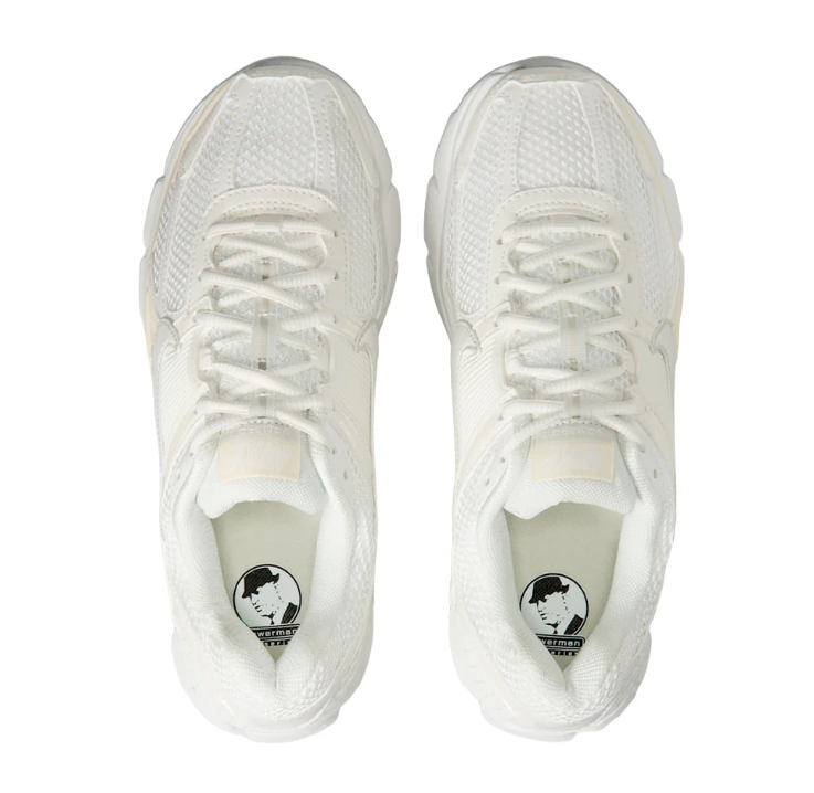Nike White & Cream Mesh Low-Top Sneakers