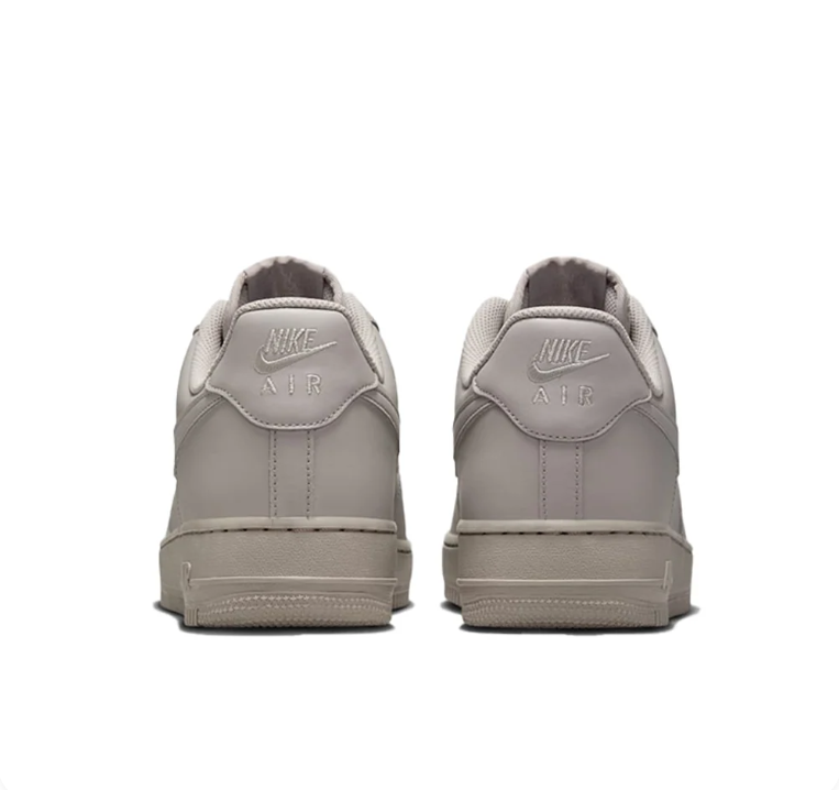 Nike Low-Top Sneakers – Monochrome Taupe